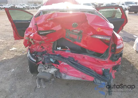 2019 Volkswagen Jetta 1.4T Sel z USA, uszkodzony, nr VIN 3VWEB7BU1KM228014